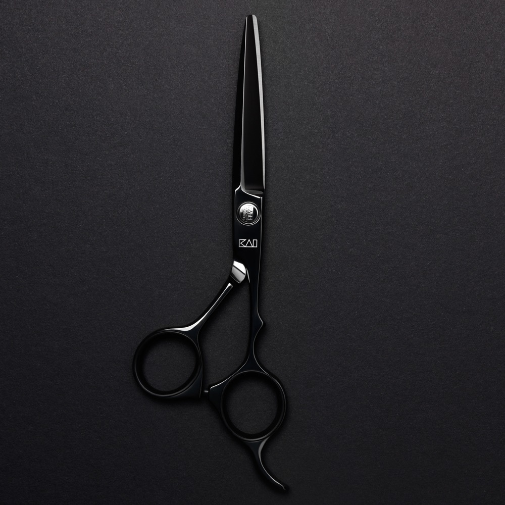 KASHO Sagano Series Black DLC Scissor lifestyle shot